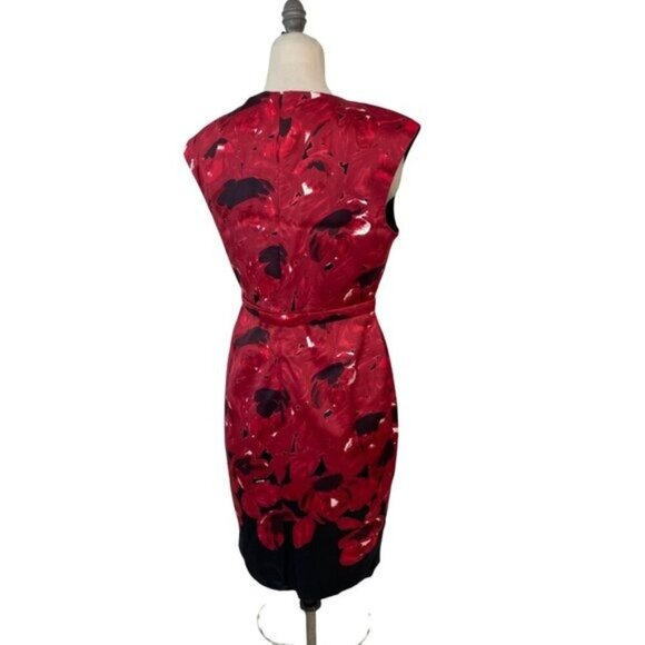 Tahari Shana Red Roses sleeveless Sheath Dress 8 10 - Picture 3 of 5